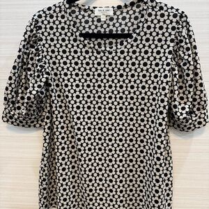 Kim & Cami Black and White Geometric Blouse